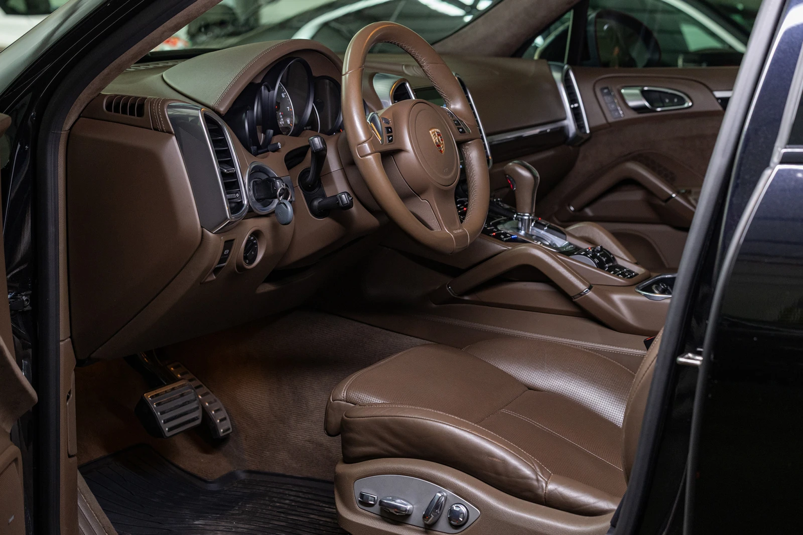 Porsche Cayenne GTS * BOSE * ВЕНТЕЛИРАНИ СЕДАЛКИ  - изображение 7