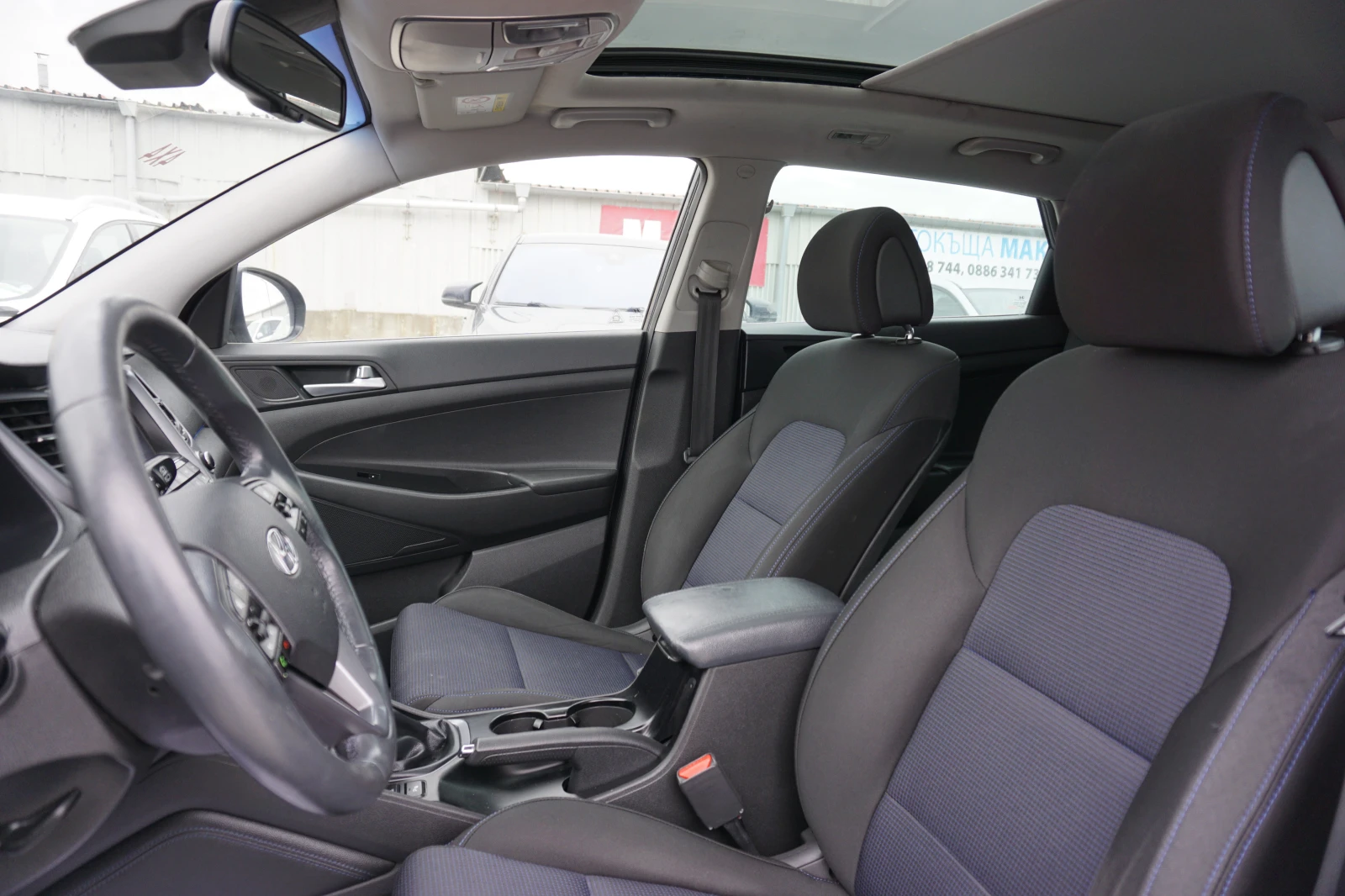 Hyundai Tucson 2.0/4x4/Xpossible/Xennon/Ст.таван/Камера, снимка 12 - Автомобили и джипове - 52422200