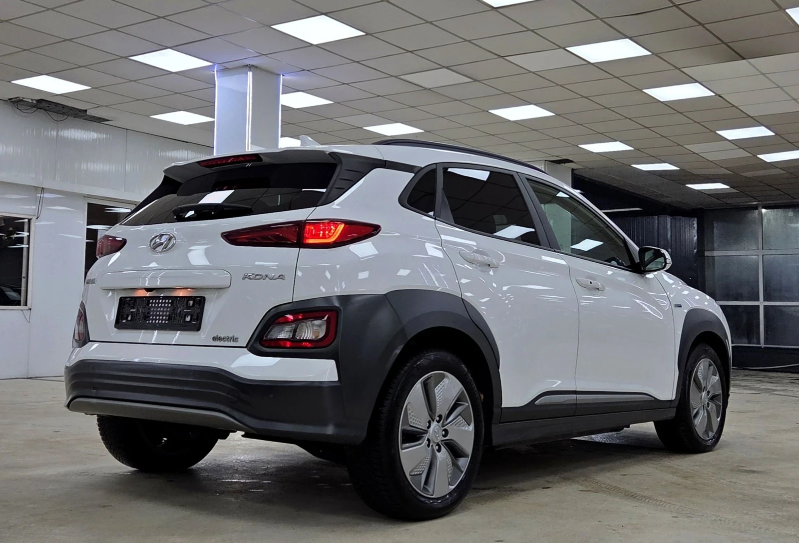 Hyundai Kona 64KWh/Premium/2020/BlueLink/SOH100 - изображение 3