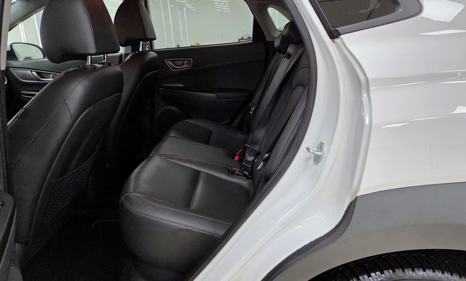 Hyundai Kona 64KWh/Premium/2020/BlueLink/SOH100 - изображение 8