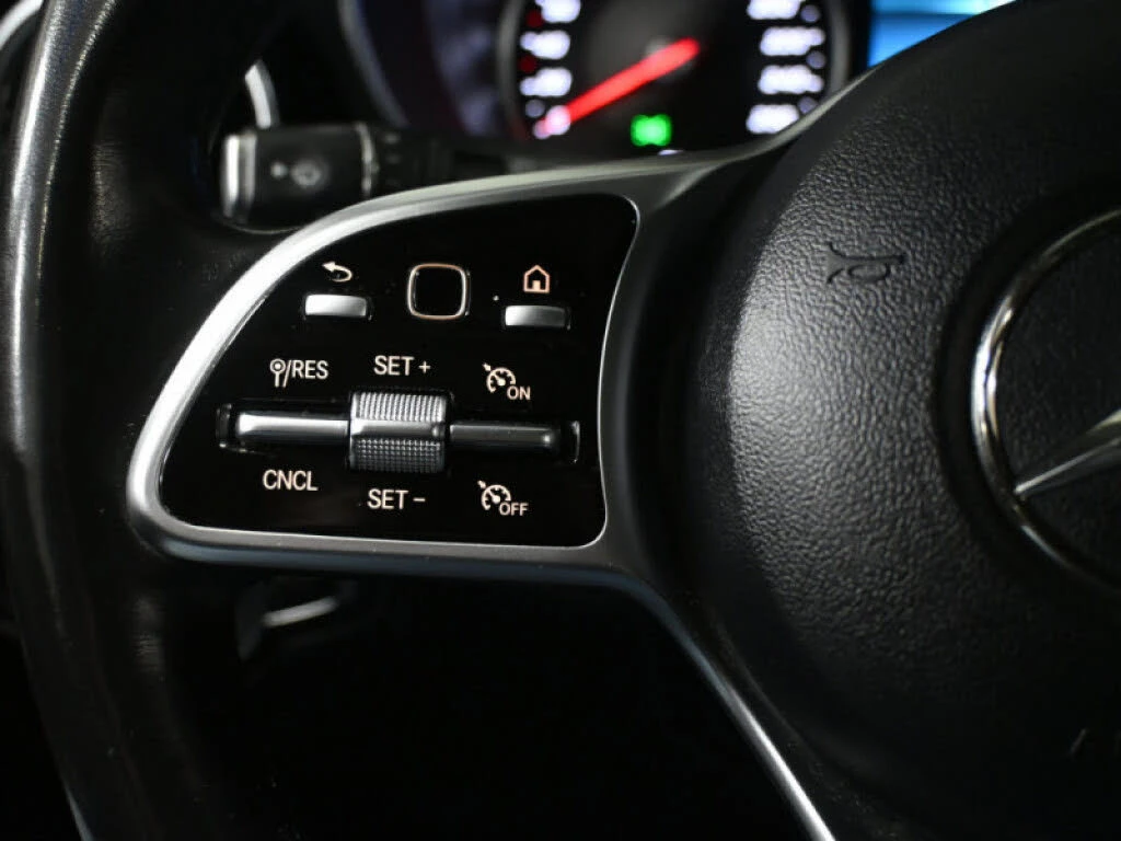 Mercedes-Benz GLC 300 SUV 4MATIC* АвтоКредит* (Цена до БГ) , снимка 12 - Автомобили и джипове - 53860055