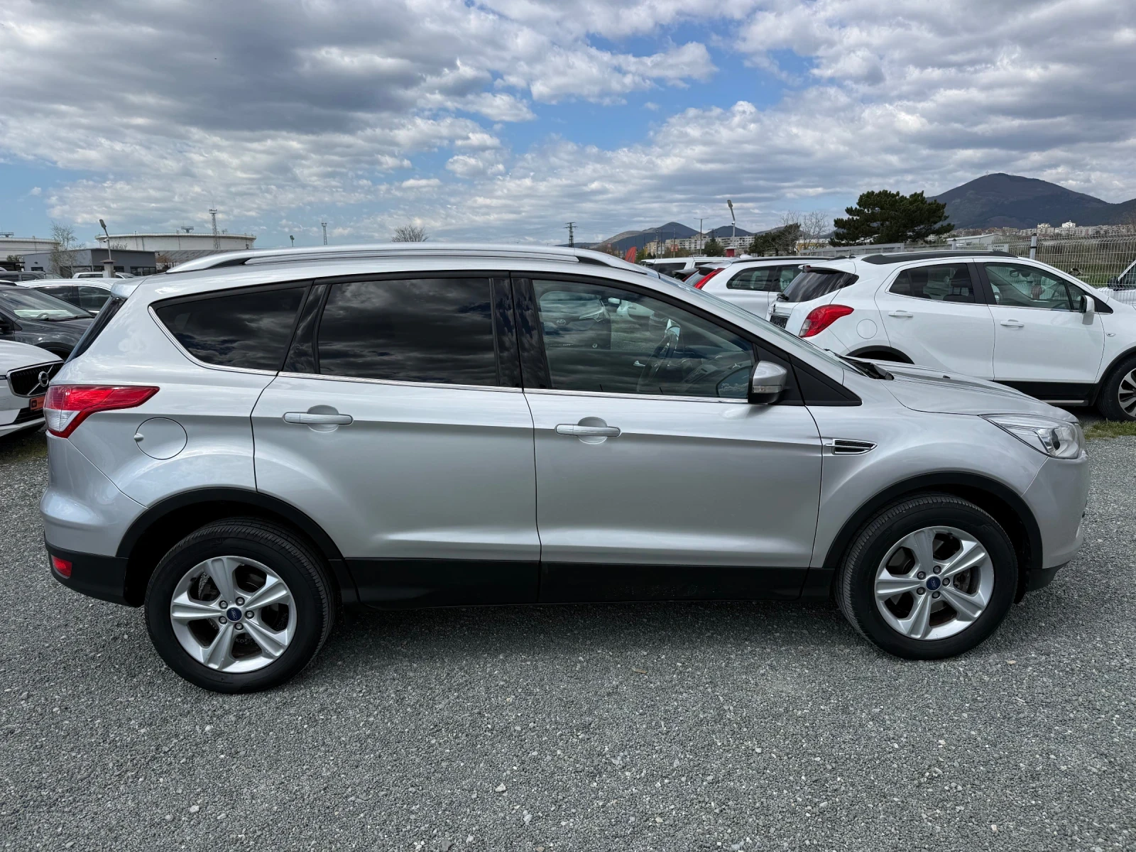 Ford Kuga (KATO НОВА)95х.км, снимка 4 - Автомобили и джипове - 54121702