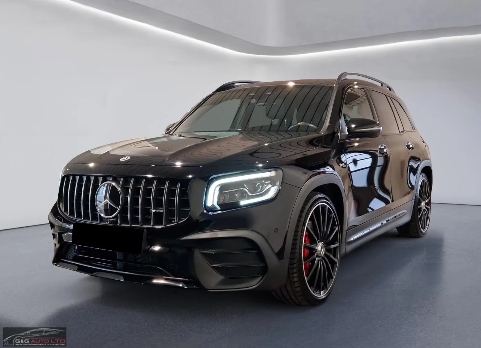 Mercedes-Benz GLB 35AMG/306HP/4MATIC/PANO/BURM/DISTR/AHK/CPLAY/159q | Auto.bg — изображение 1