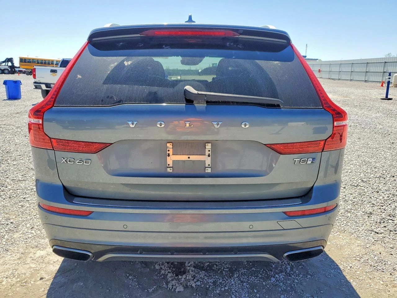 Volvo XC60 2.0l eAWD Plug-In Hybrid R-Design, снимка 6 - Автомобили и джипове - 54319151