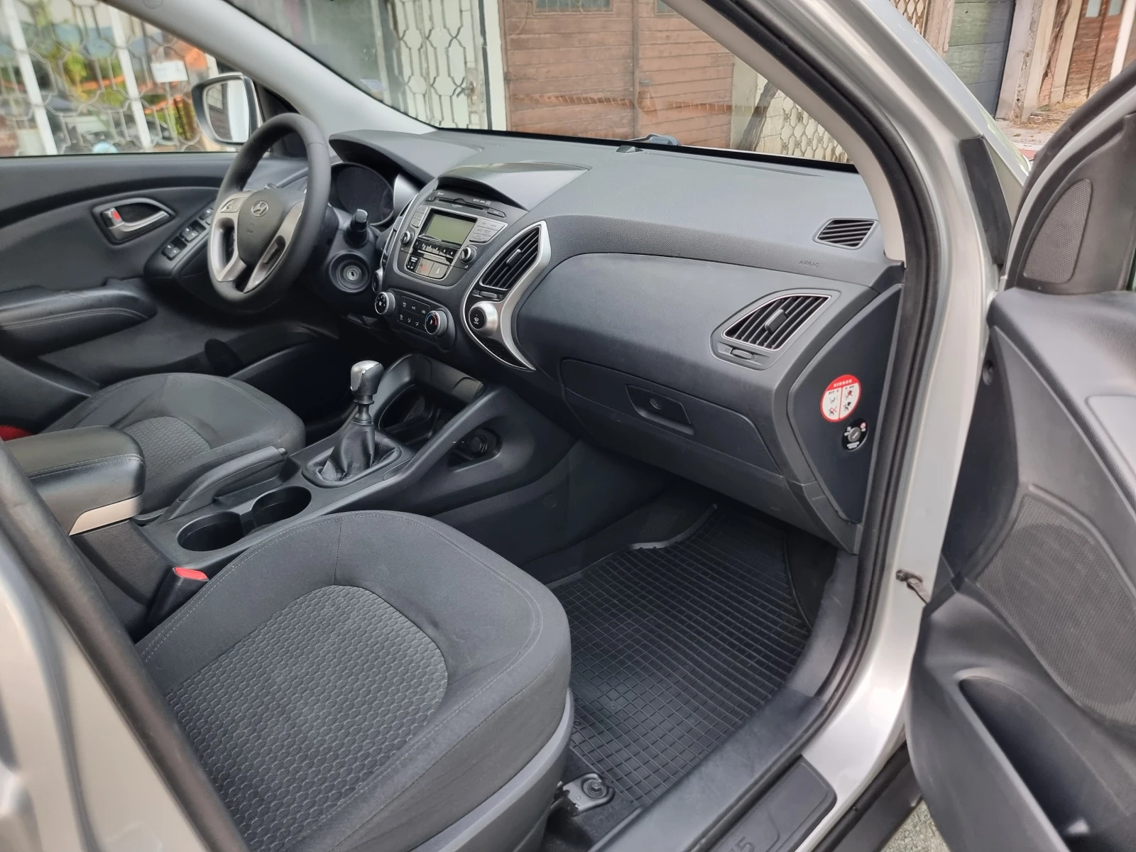 Hyundai IX35 2.0CRDI* 136, снимка 12 - Автомобили и джипове - 54948409