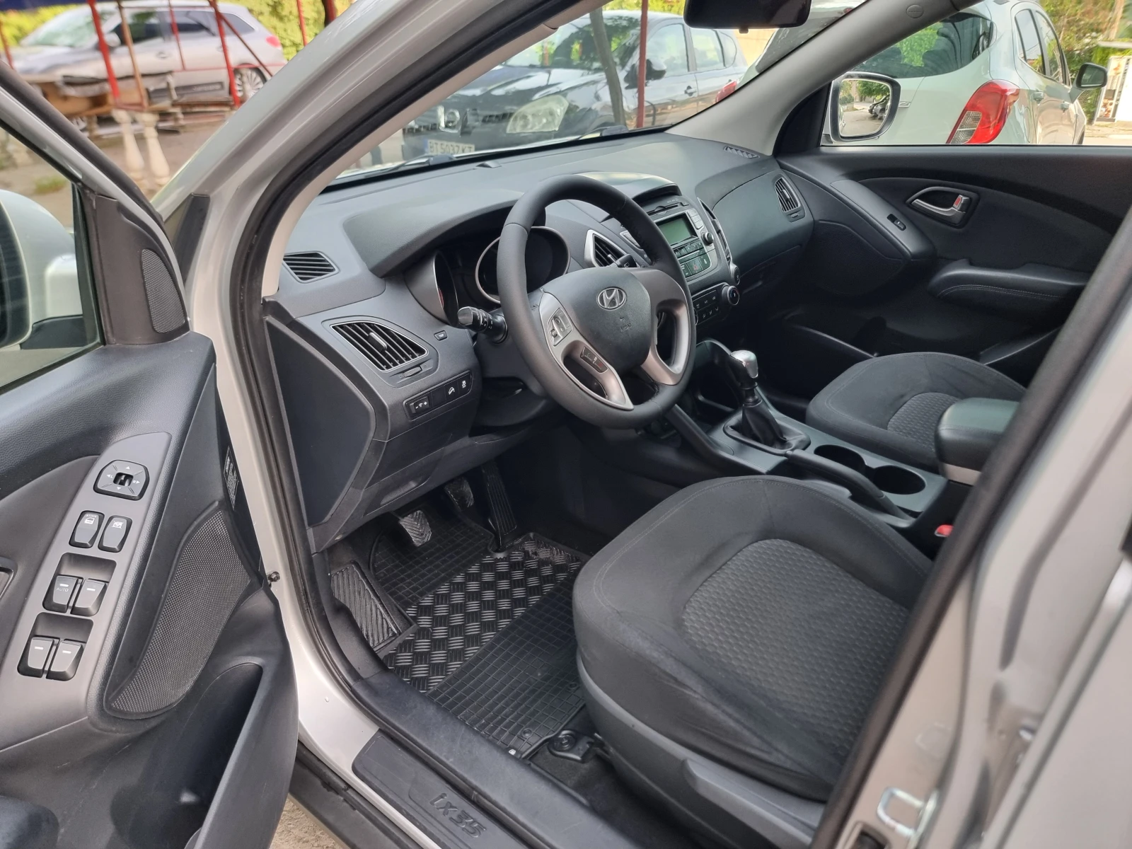 Hyundai IX35 2.0CRDI* 136, снимка 10 - Автомобили и джипове - 54948409