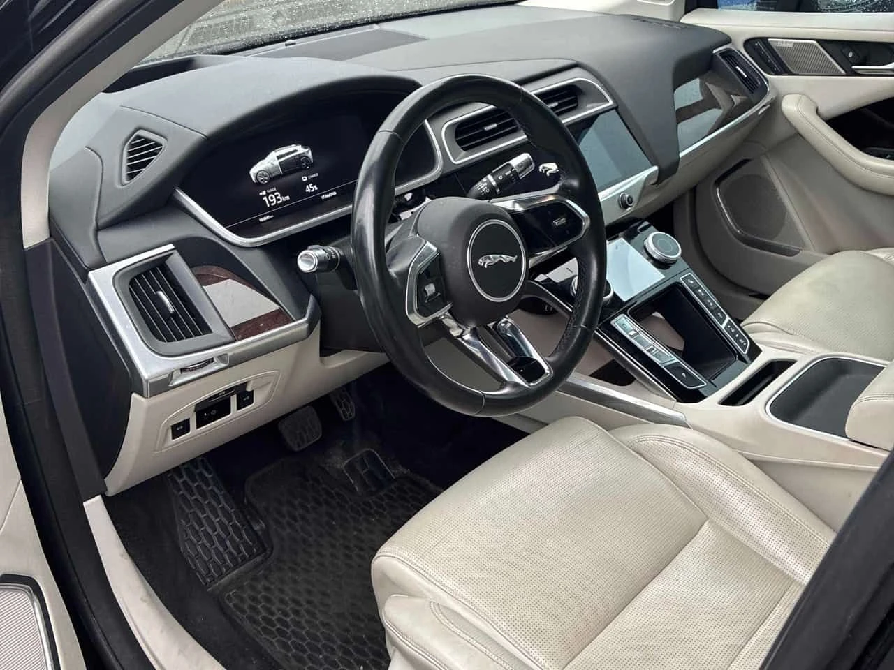 Jaguar I-Pace * AWD * АВТОКРЕДИТ БЕЗ ПЪРВОНАЧАЛНА ВНОСКА* , снимка 5 - Автомобили и джипове - 54992698