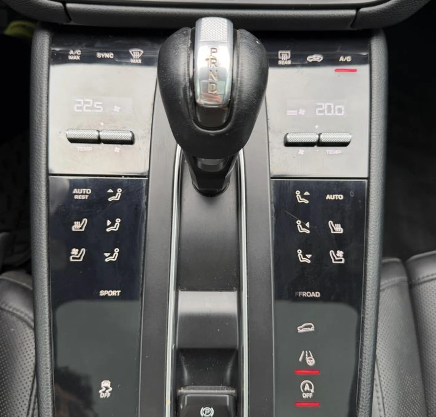 Porsche Macan BOSE* ПАНОРАМА* ОБДУХВАНЕ* КАМЕРА* LANE ASSIST, снимка 14 - Автомобили и джипове - 55132146