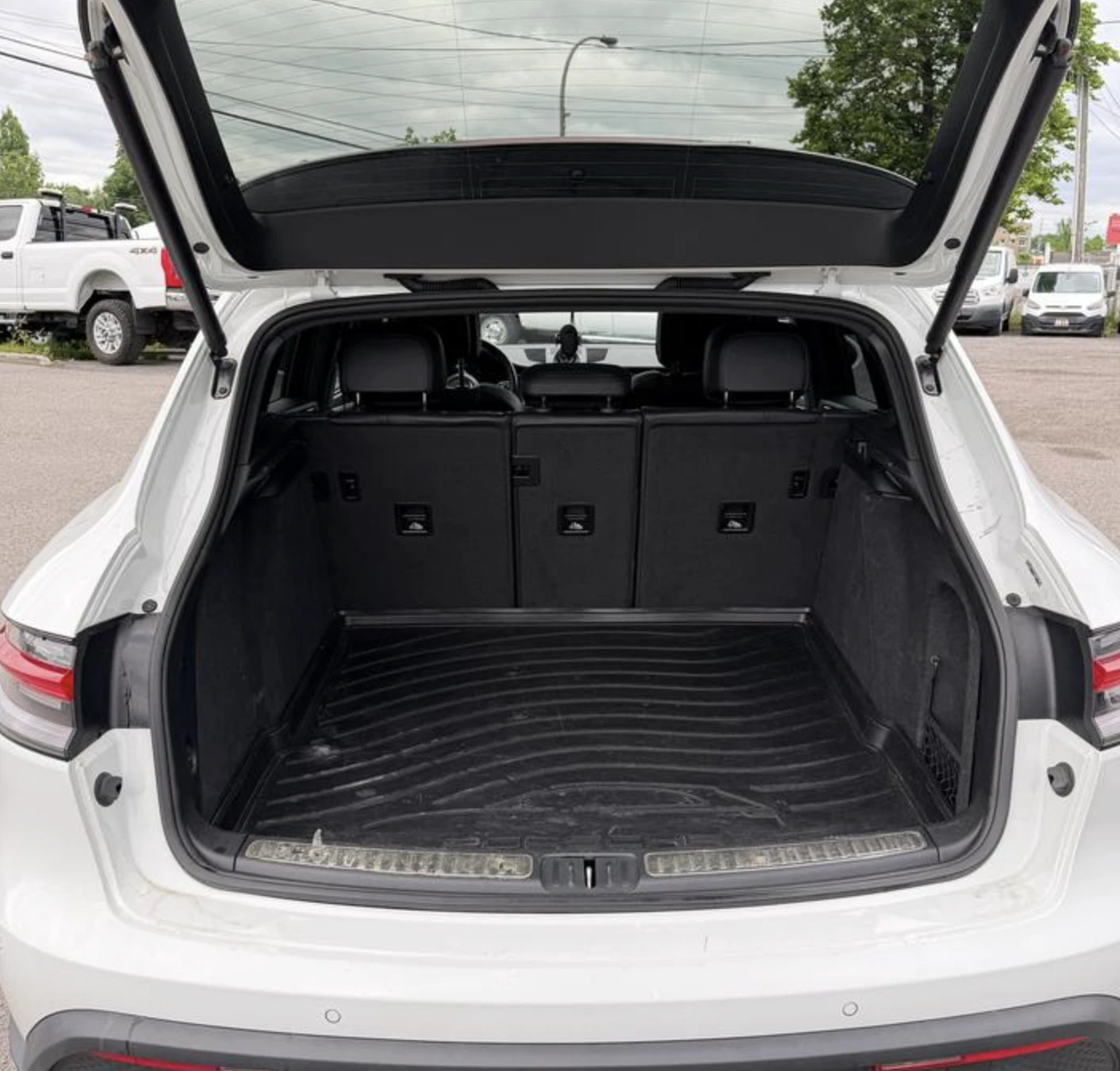 Porsche Macan BOSE* ПАНОРАМА* ОБДУХВАНЕ* КАМЕРА* LANE ASSIST, снимка 8 - Автомобили и джипове - 55132146
