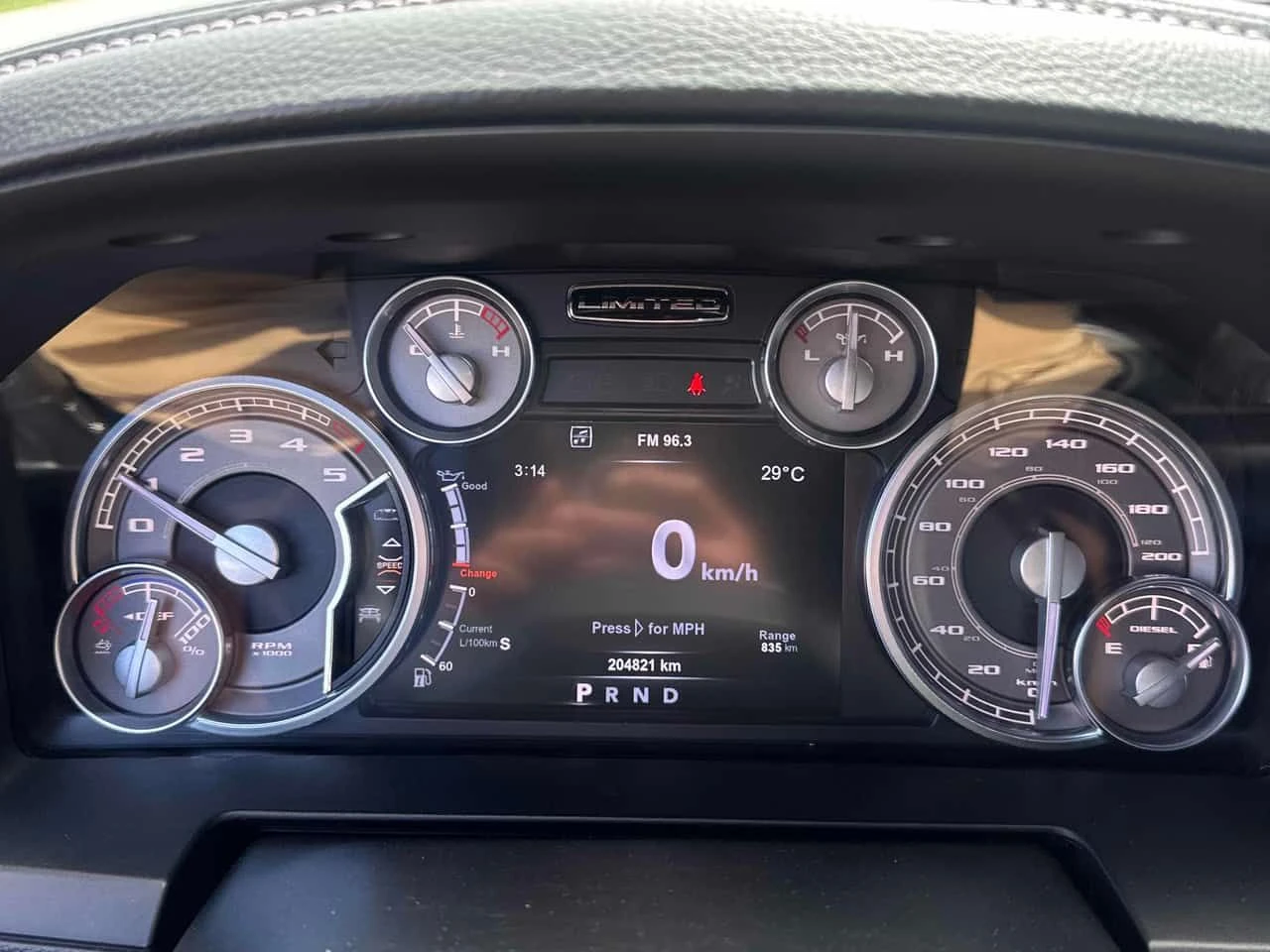 Dodge RAM 1500 * Limited * CARFAX * БЕЗ ПЪРВОНАЧАЛНА ВНОСКА, снимка 8 - Автомобили и джипове - 55179979