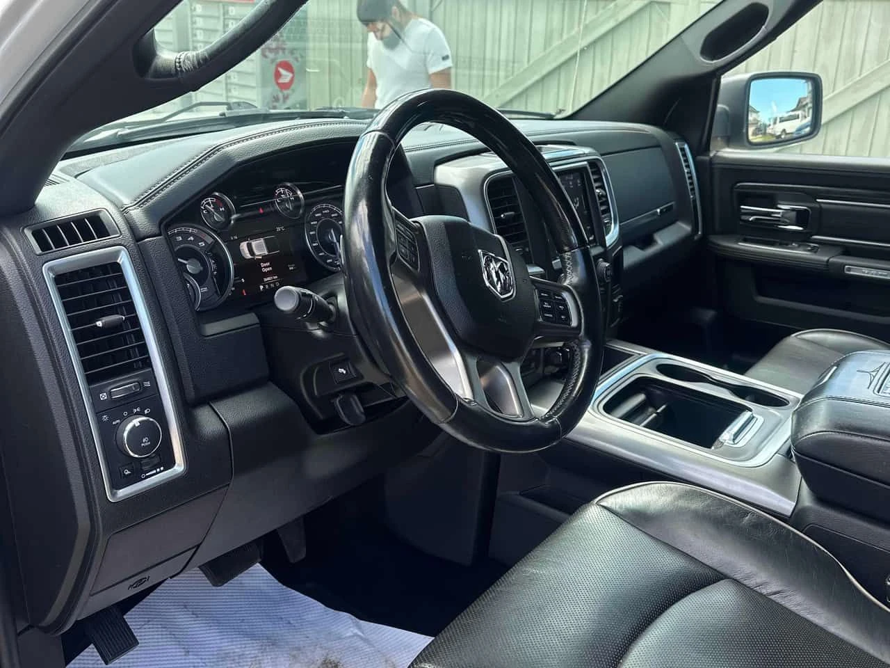 Dodge RAM 1500 * Limited * CARFAX * БЕЗ ПЪРВОНАЧАЛНА ВНОСКА, снимка 5 - Автомобили и джипове - 55179979