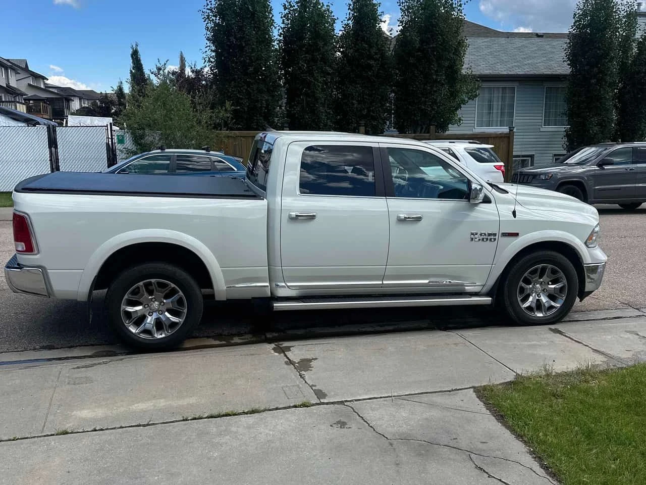 Dodge RAM 1500 * Limited * CARFAX * БЕЗ ПЪРВОНАЧАЛНА ВНОСКА, снимка 3 - Автомобили и джипове - 55179979