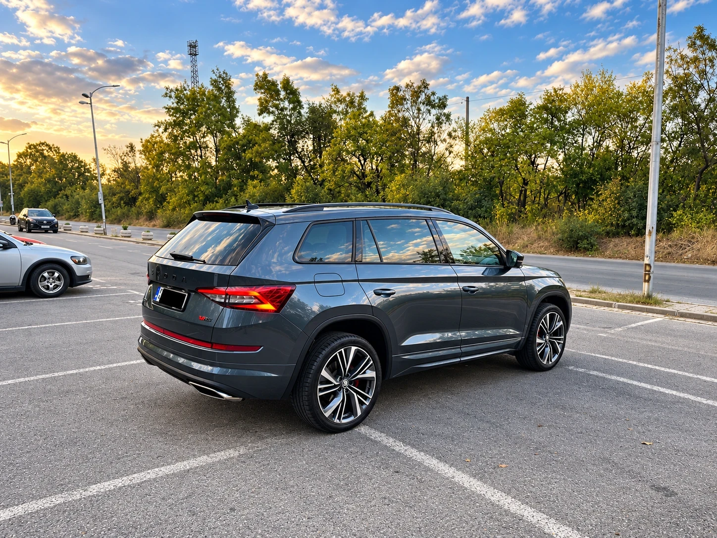 Skoda Kodiaq VRS BiTurbo 4x4 FULL, снимка 5 - Автомобили и джипове - 56715338