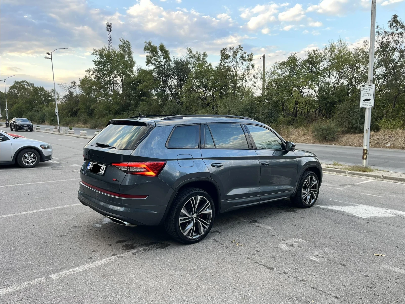 Skoda Kodiaq VRS BiTurbo 4x4 FULL, снимка 3 - Автомобили и джипове - 56154382