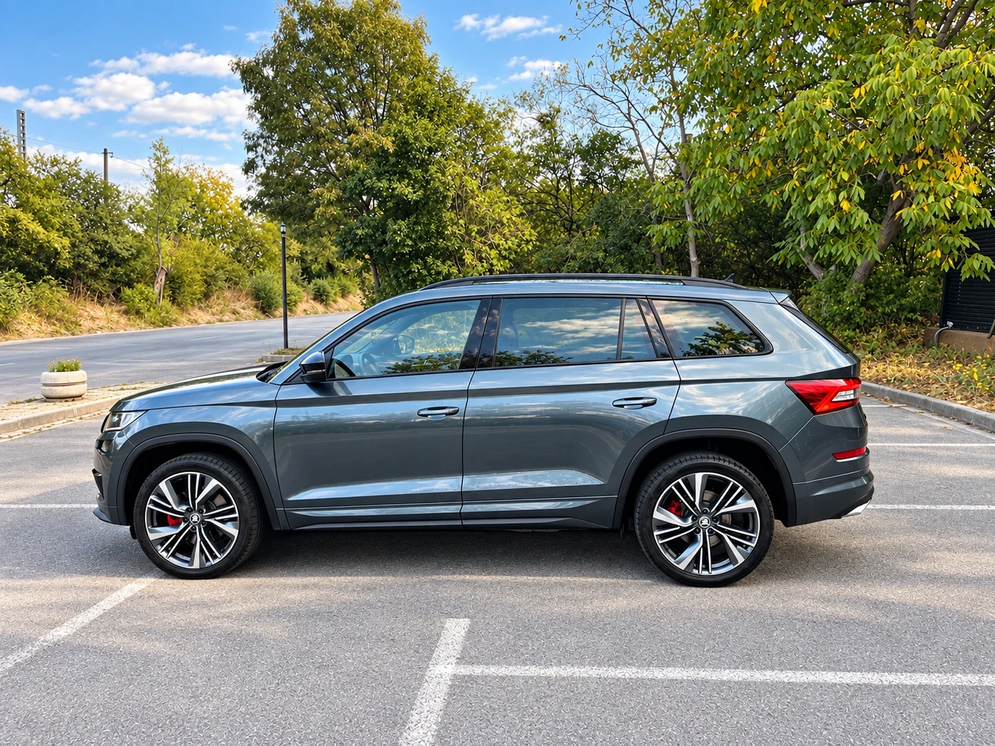 Skoda Kodiaq VRS BiTurbo 4x4 FULL, снимка 3 - Автомобили и джипове - 56715338