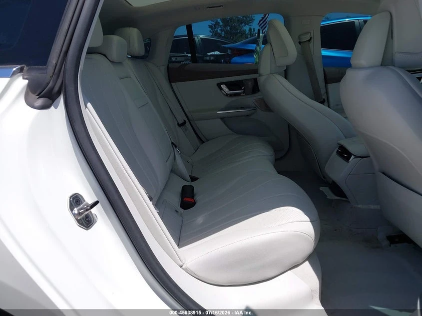 Mercedes-Benz EQE 350+ Sedan, снимка 8 - Автомобили и джипове - 56217948