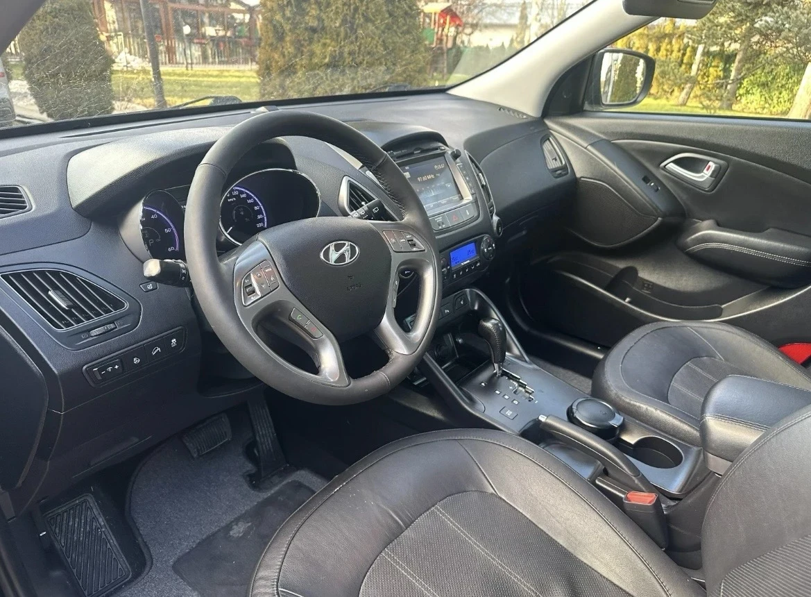 Hyundai IX35, снимка 2 - Автомобили и джипове - 56570975