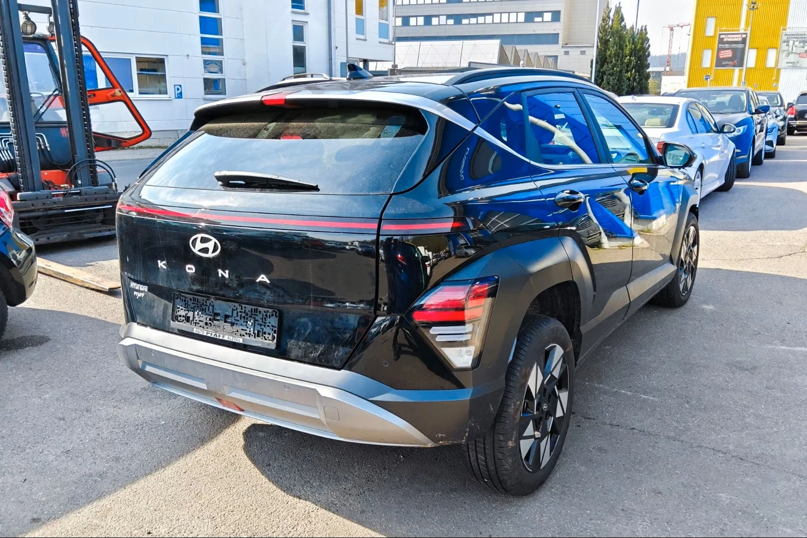 Hyundai Kona на части