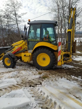 Багер New Holland В 100 В LR, снимка 4