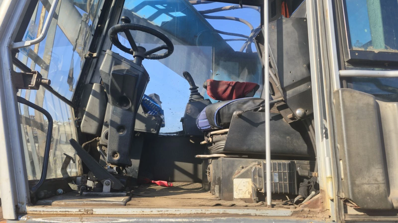 ����� Fuchs MHL360 | Mobile.bg � ����������� 4