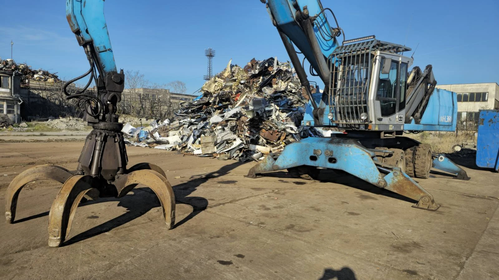 ����� Fuchs MHL360 | Mobile.bg � ����������� 5