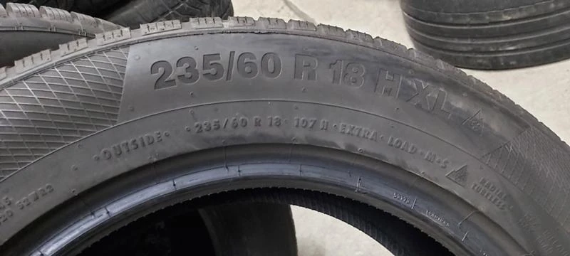 Гуми Зимни 235/60R18, снимка 9 - Гуми и джанти - 34684381