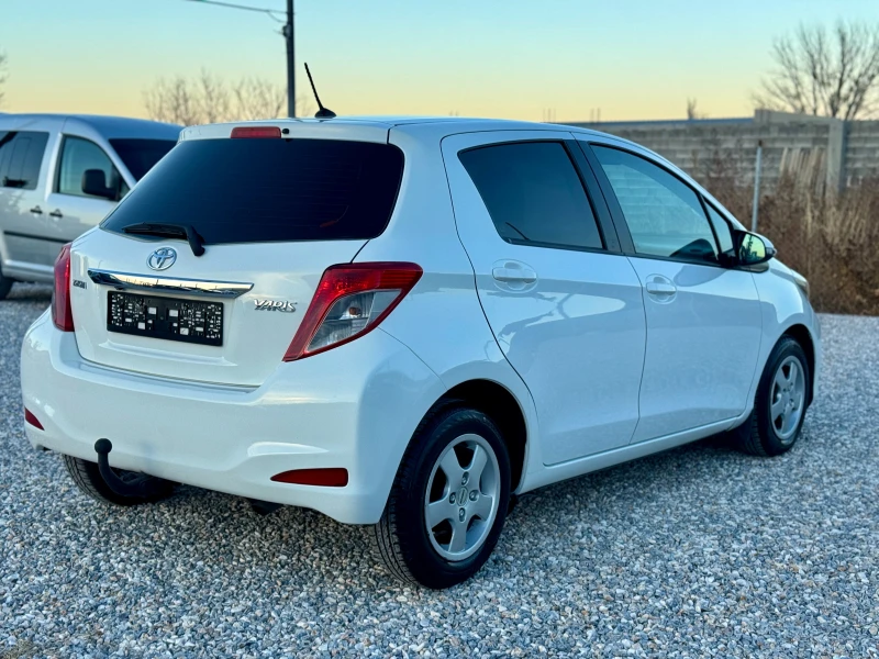 Toyota Yaris 1.4::D4D::ПОДГРЕВ::КАМЕРА::НАВИ::ПЕЧКА, снимка 4 - Автомобили и джипове - 47967515