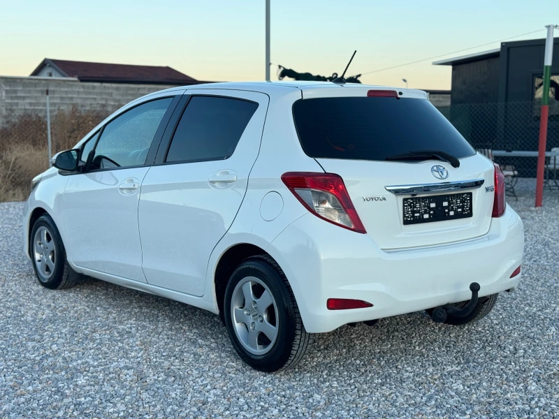 Toyota Yaris 1.4::D4D::ПОДГРЕВ::КАМЕРА::НАВИ::ПЕЧКА, снимка 5 - Автомобили и джипове - 47967515