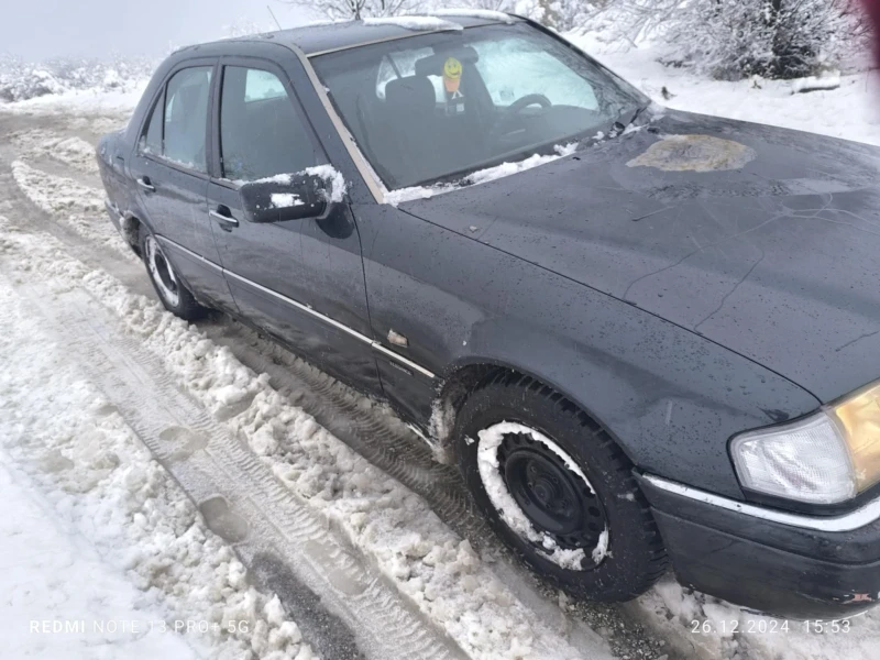 Mercedes-Benz C 180, снимка 2 - Автомобили и джипове - 48551690