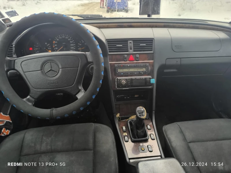 Mercedes-Benz C 180, снимка 5 - Автомобили и джипове - 48551690