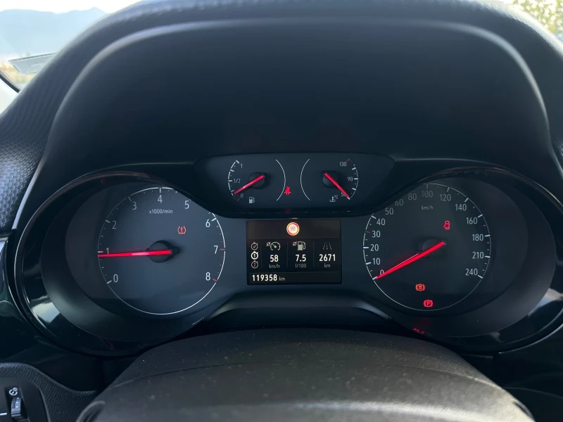 Opel Corsa, снимка 11 - Автомобили и джипове - 52073511