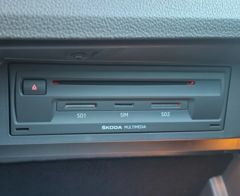 Skoda Superb L&K 190hp, снимка 15 - Автомобили и джипове - 52107365