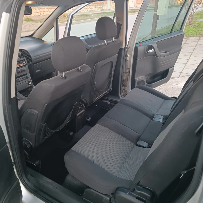 Opel Zafira, снимка 9 - Автомобили и джипове - 52817459