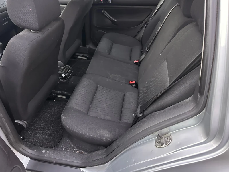 VW Golf, снимка 8 - Автомобили и джипове - 52921571