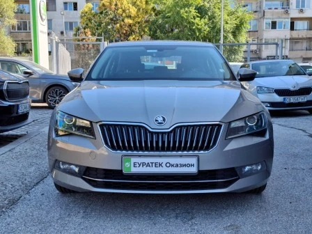 Skoda Superb 2.0TDI 6DSG , снимка 1 - Автомобили и джипове - 47937379