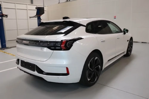 Zeekr 001 RWD Long Range - изображение 2