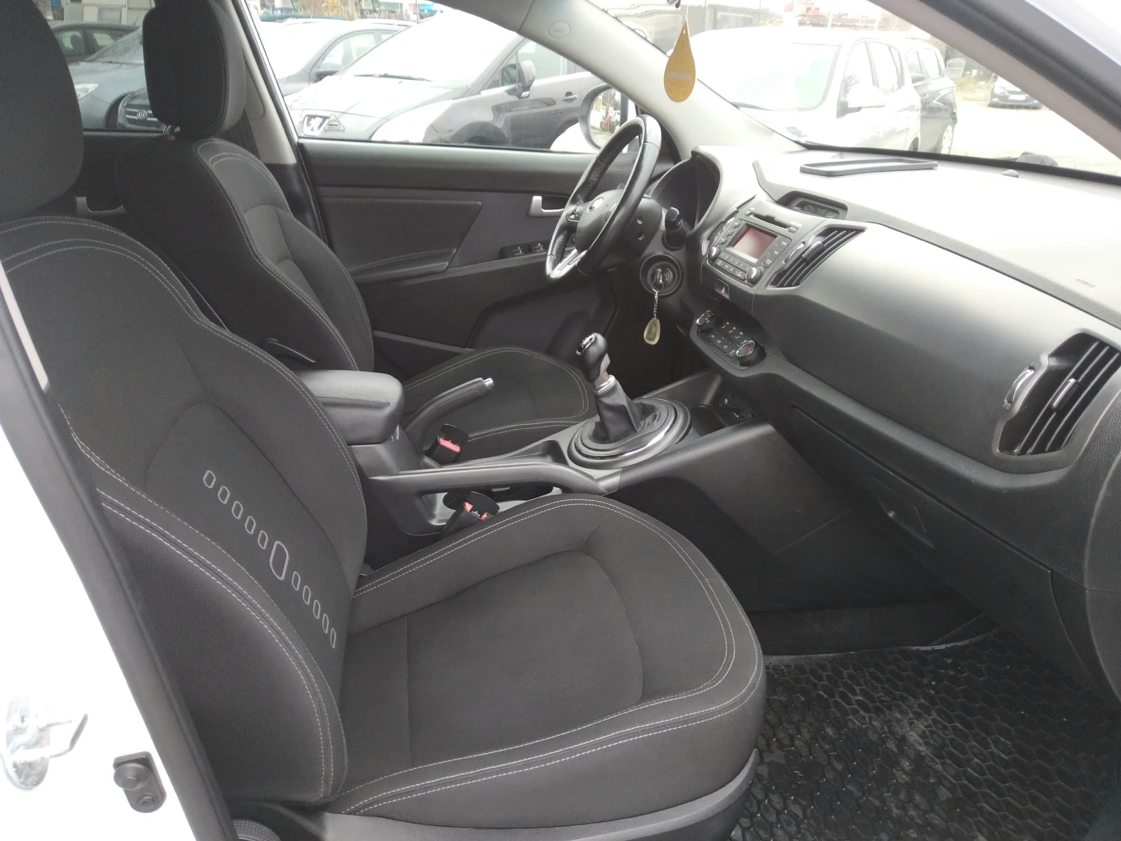 Kia Sportage 1.7-CRDI-116к.с. ИТАЛИЯ - изображение 8