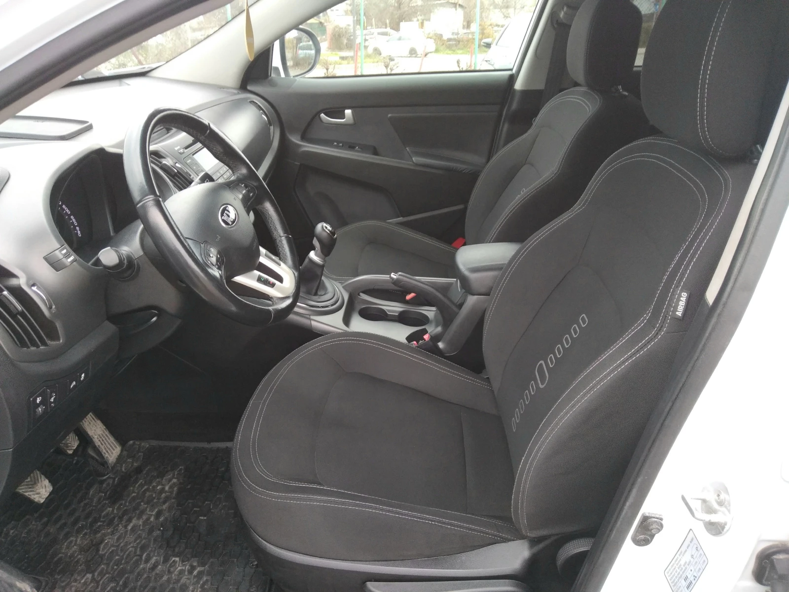 Kia Sportage 1.7-CRDI-116к.с. ИТАЛИЯ - изображение 7