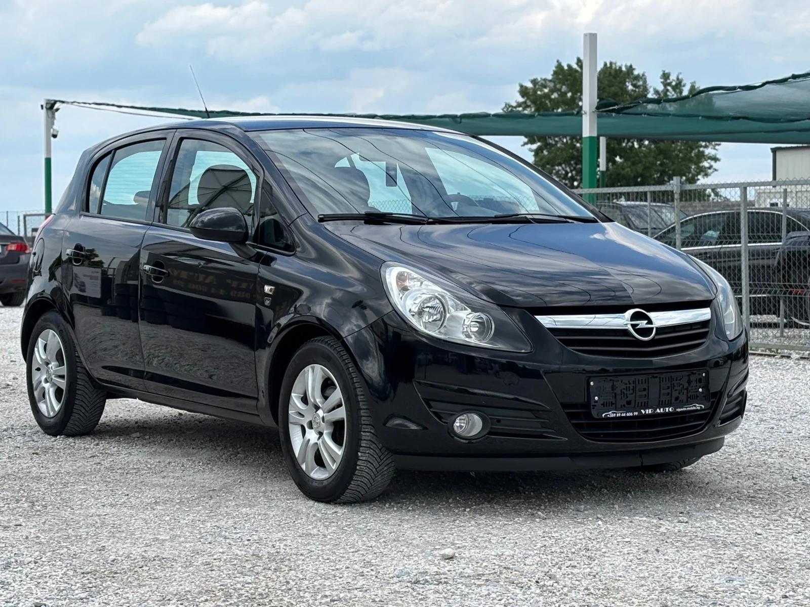 Opel Corsa 1.2 Cosmo 86к.с - изображение 2