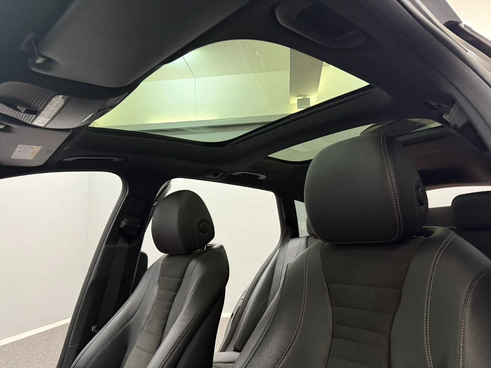 Mercedes-Benz E 220 D/4MATIC/194HP/AMG/DISTRONIC+ /CAM/NAVI/LED/201E - изображение 10