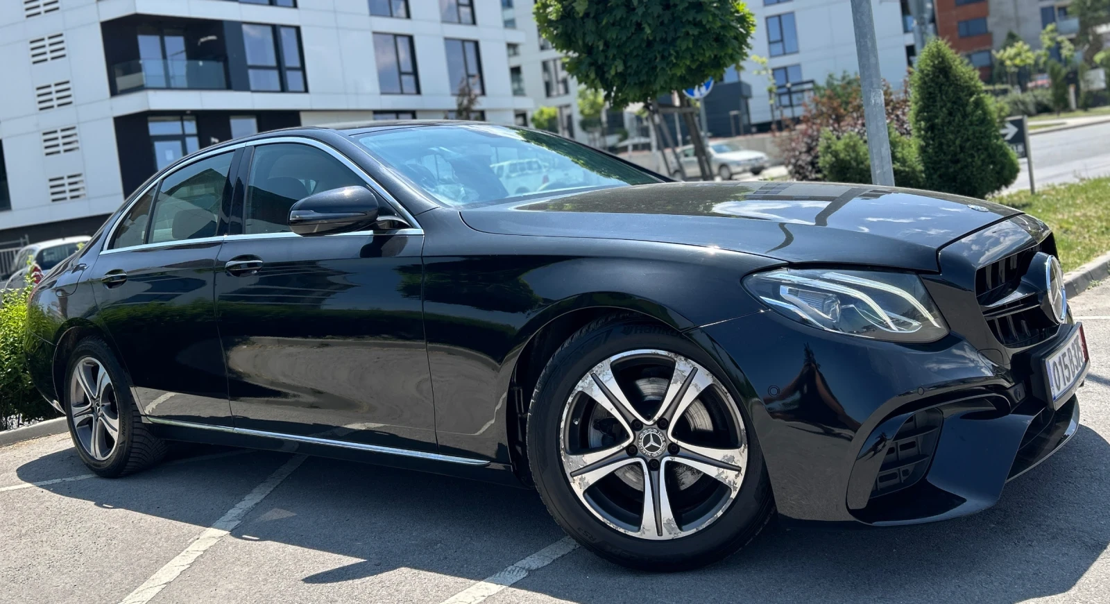 Mercedes-Benz E 220 6.3 PACKET/2.2D/FULL LED/AMG/ - изображение 3