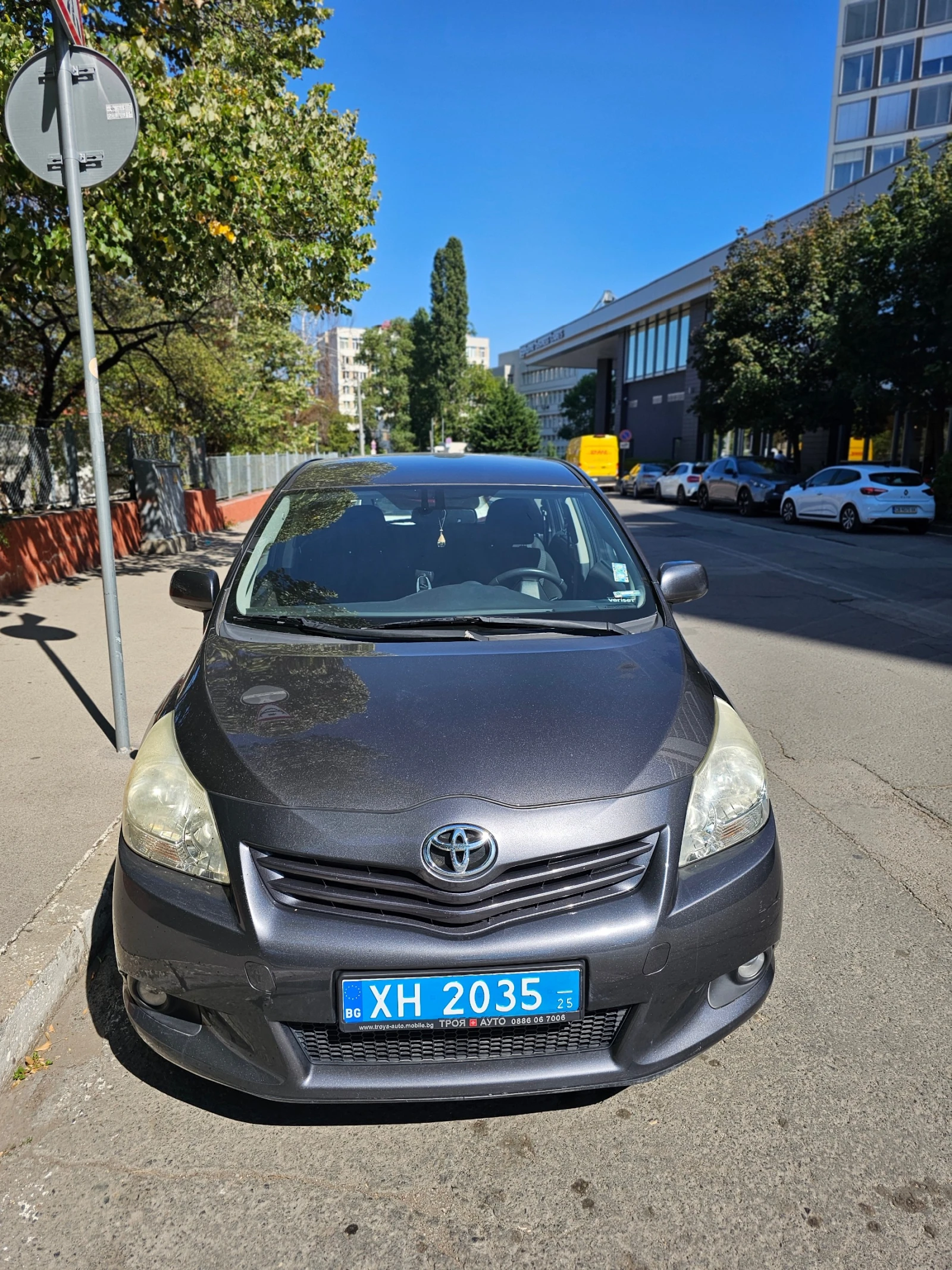 Toyota Verso 2.2 D-4D, 150 к.с., Автоматик, 7 - изображение 2