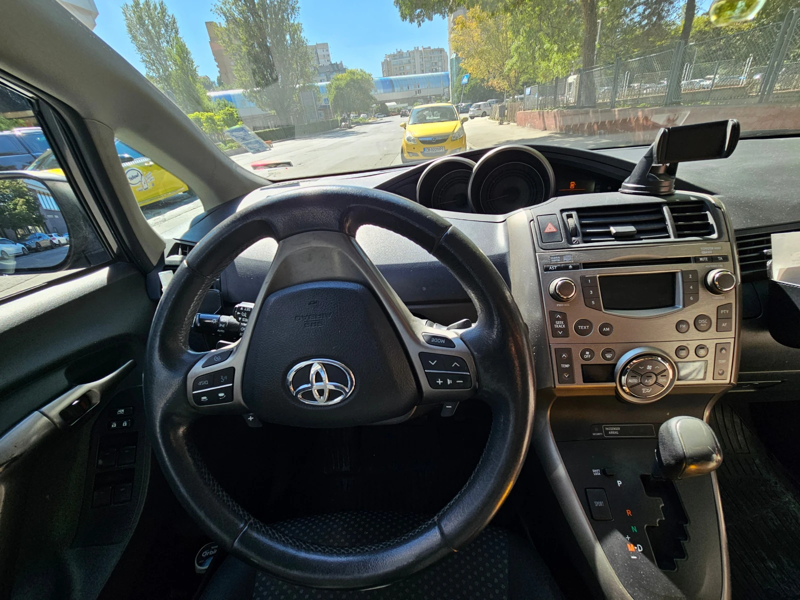 Toyota Verso 2.2 D-4D, 150 к.с., Автоматик, 7 - изображение 7