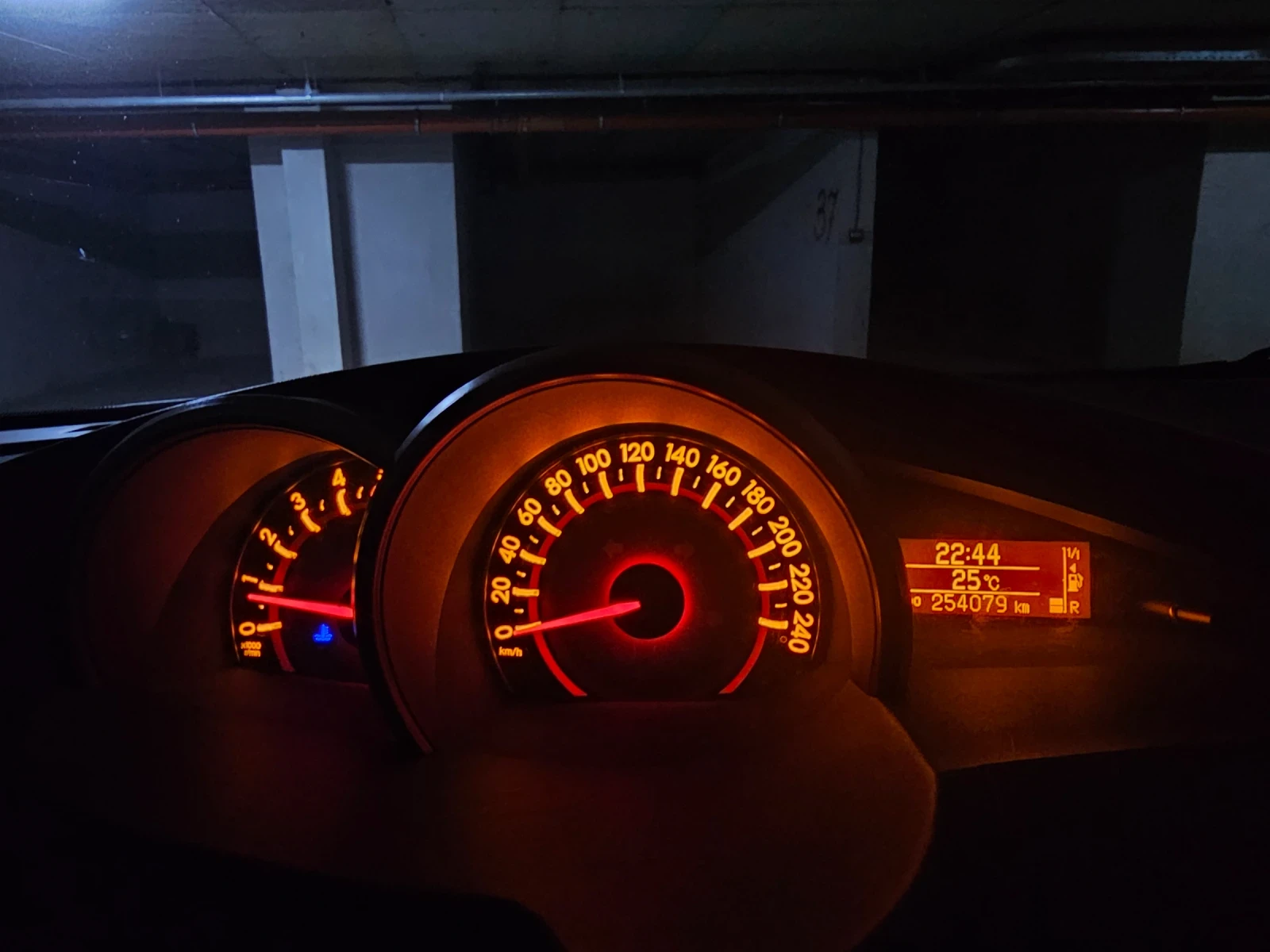 Toyota Verso 2.2 D-4D, 150 к.с., Автоматик, 7 - изображение 4