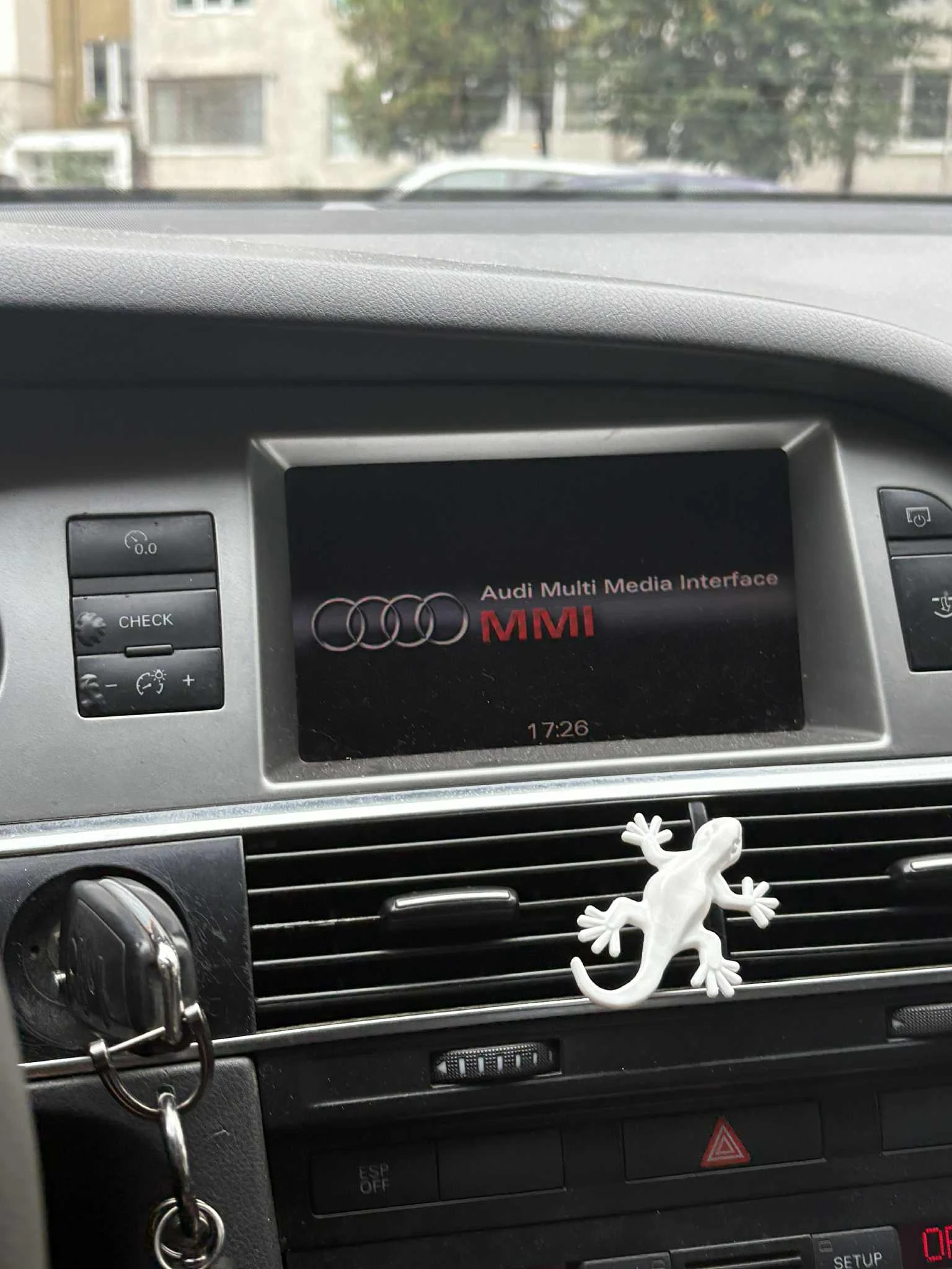 Audi A6 3.0 TDI 4x4 - изображение 9