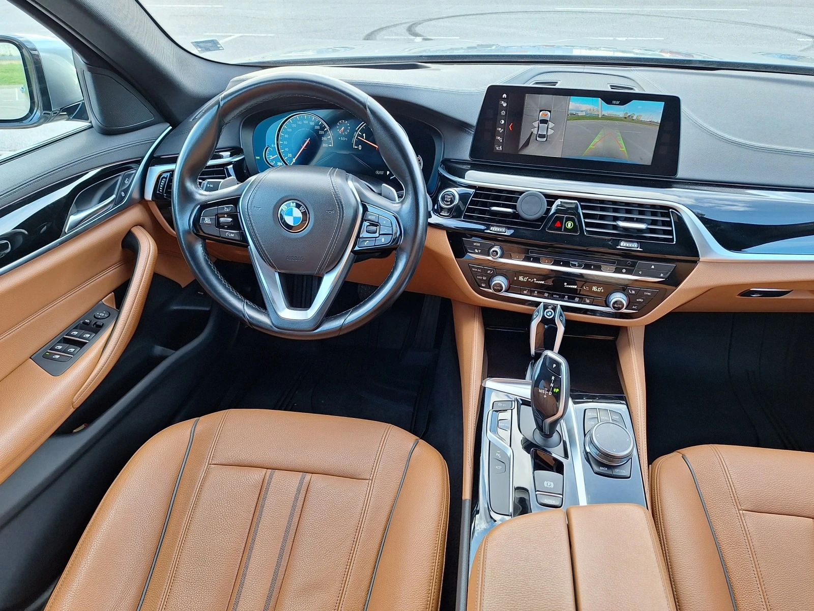 BMW 530 i xDrive/50 000 км./Luxury/Камера 360/, снимка 12 - Автомобили и джипове - 53562931