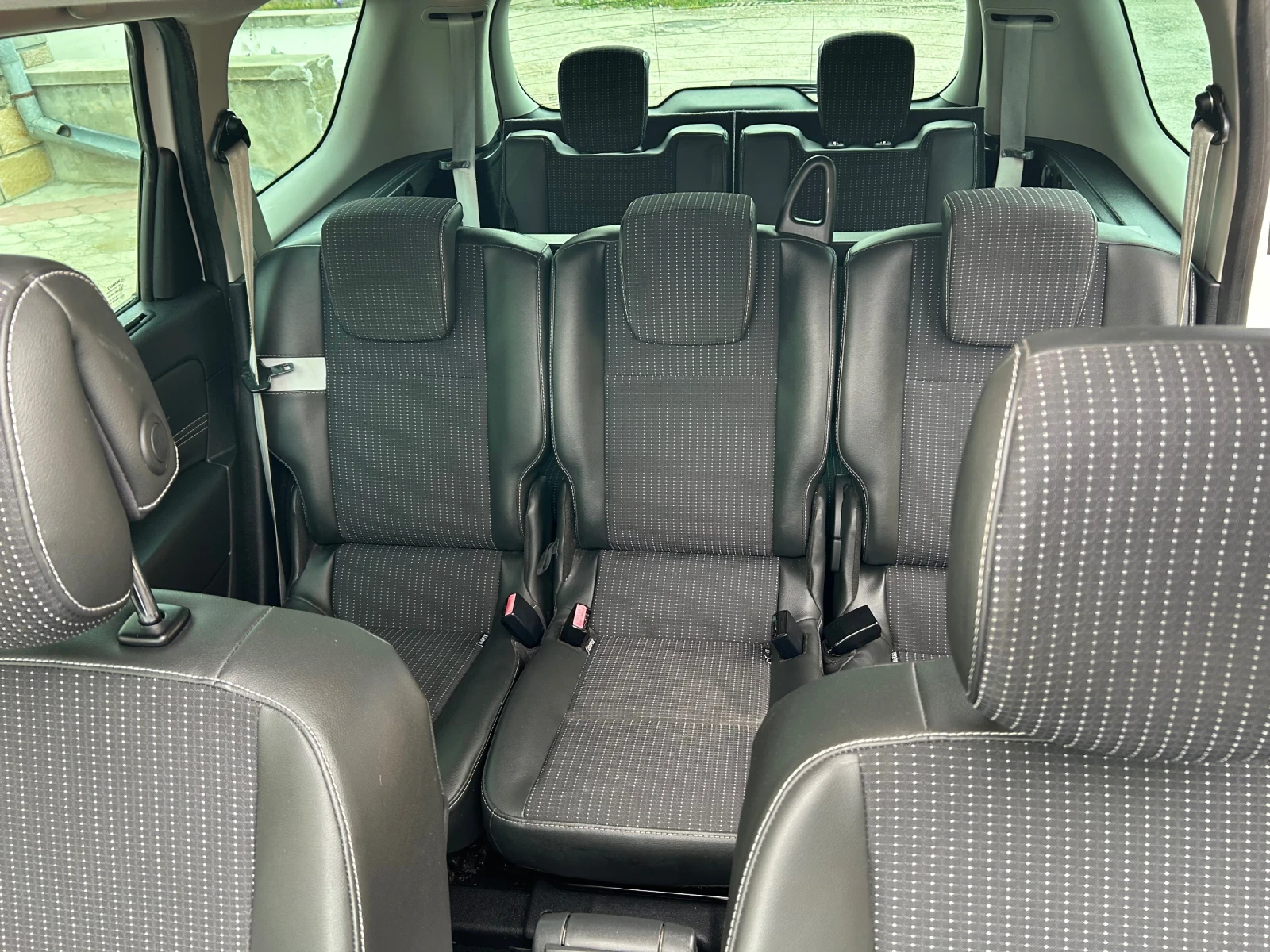 Renault Grand scenic 1.6DCI BOSE 7 МЕСТА ПАНОРАМА, снимка 12 - Автомобили и джипове - 53917073