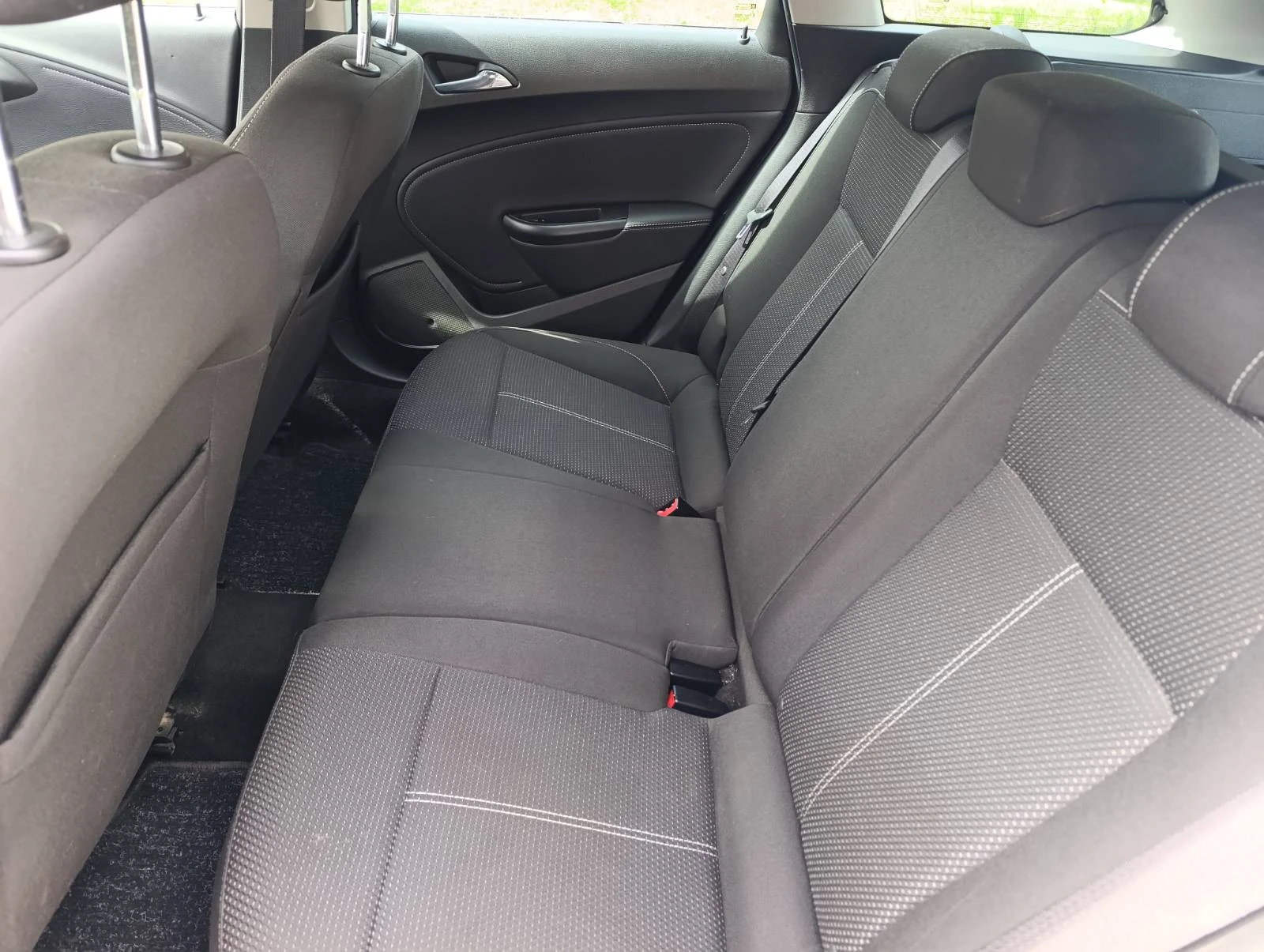 Opel Astra 2.0 CDTI 165 к.с. 2013 г. Нов внос от Германия, снимка 16 - Автомобили и джипове - 53936144