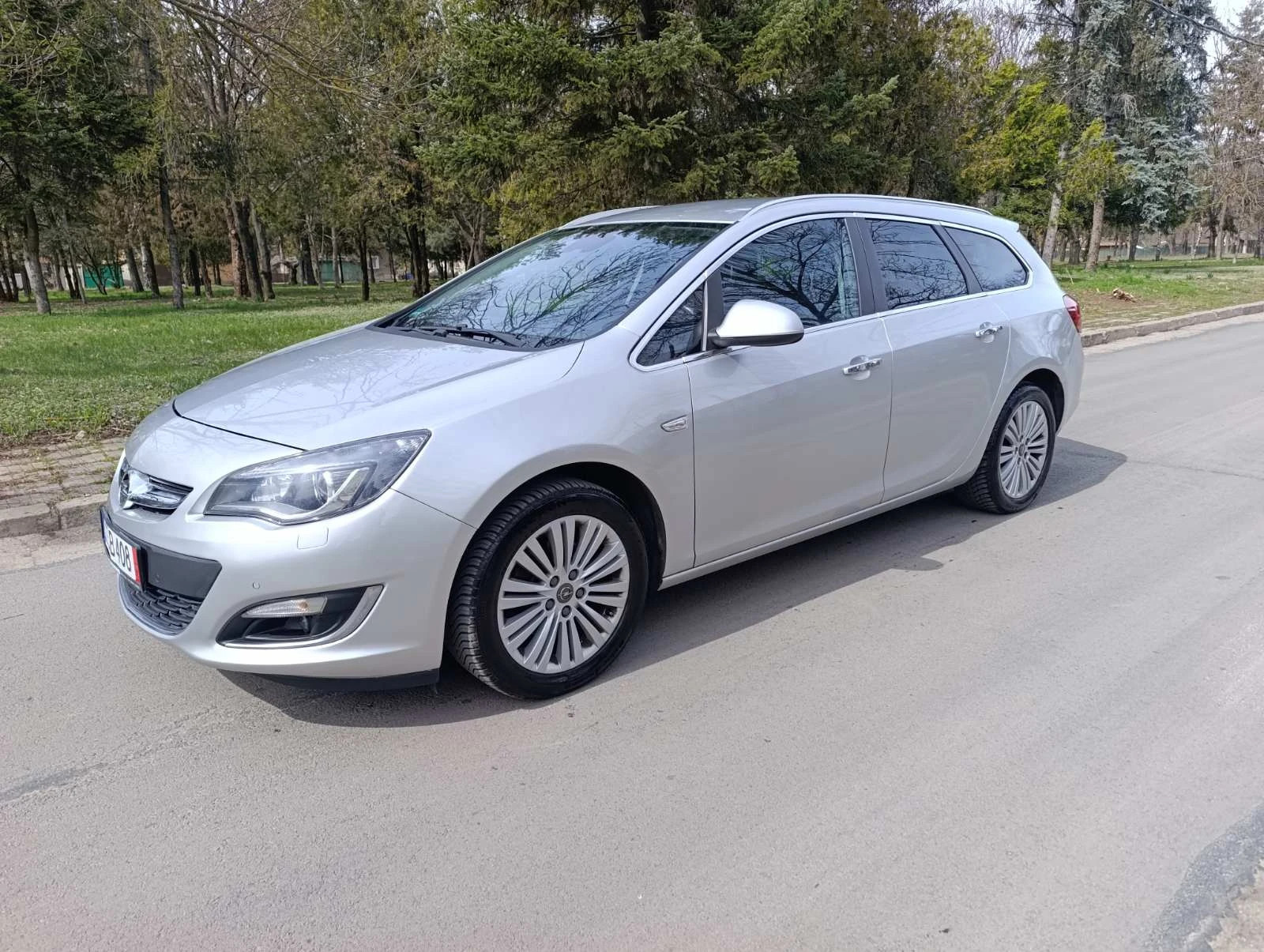 Opel Astra 2.0 CDTI 165 к.с. 2013 г. Нов внос от Германия