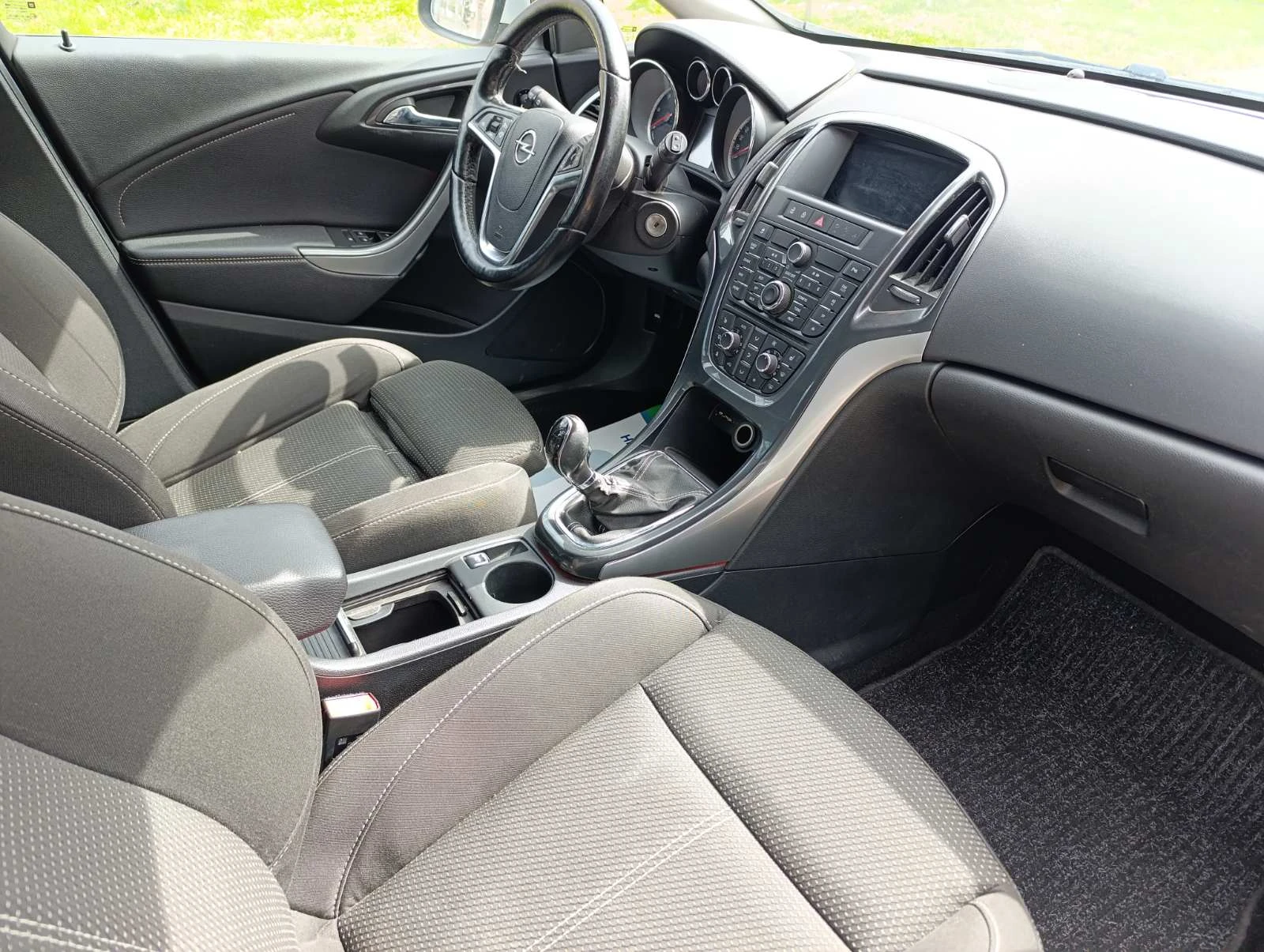 Opel Astra 2.0 CDTI 165 к.с. 2013 г. Нов внос от Германия, снимка 13 - Автомобили и джипове - 53936144